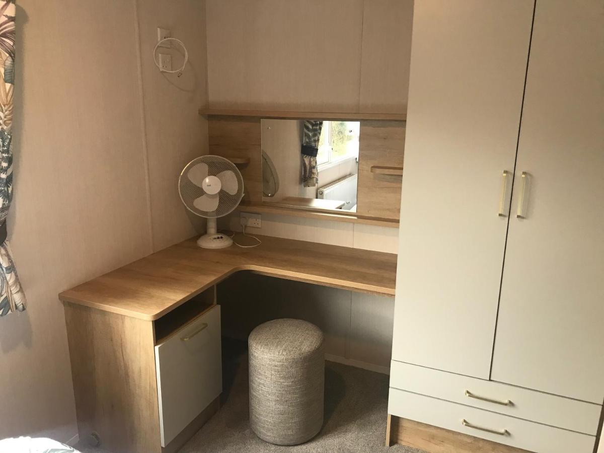 Hotel Flamingo Land Private Caravan - No 8 Cedarwood Kirby Misperton Esterno foto