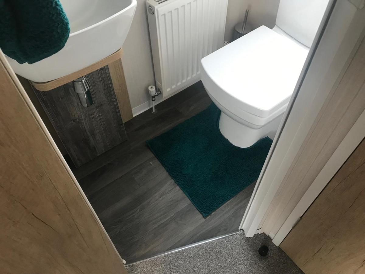 Hotel Flamingo Land Private Caravan - No 8 Cedarwood Kirby Misperton Esterno foto